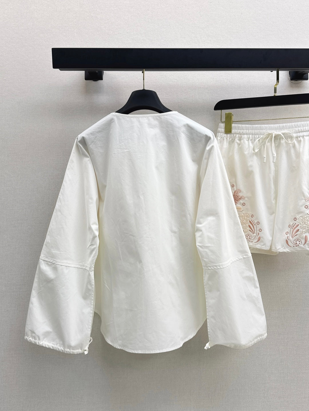 Herm 25fw embroidered suit