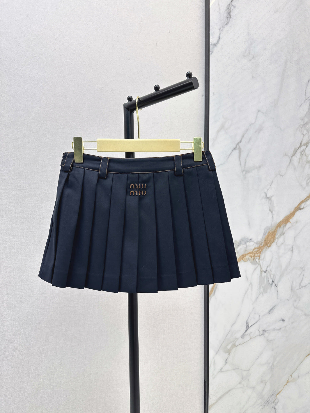 Miu 25ss pleated skirt