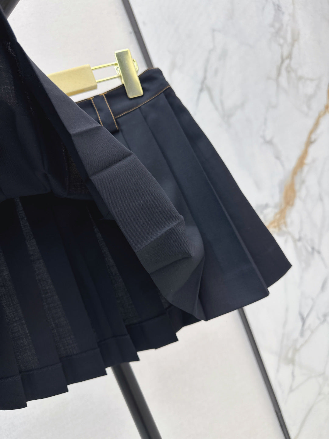 Miu 25ss pleated skirt
