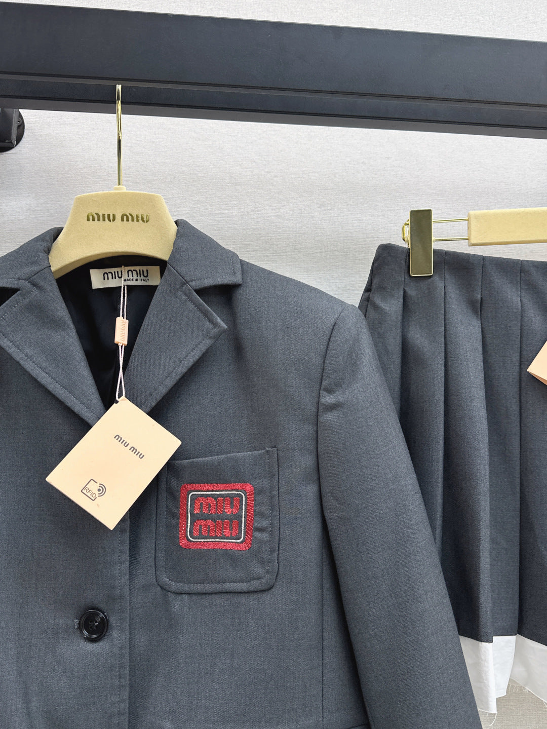 Miu 25fw suit