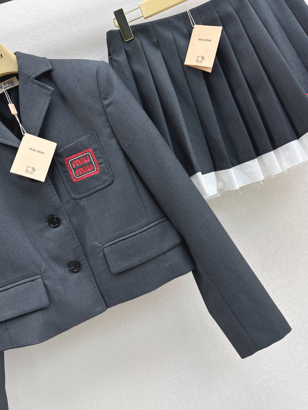 Miu 25fw suit