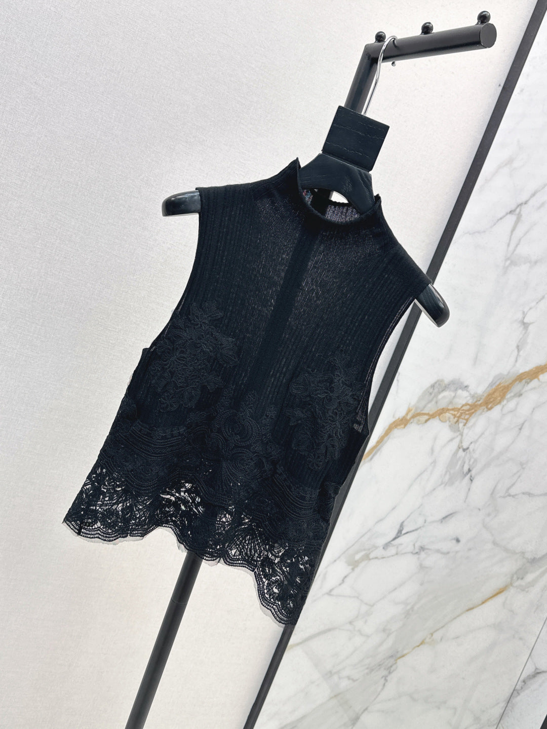 Es 25fw lace knit vest
