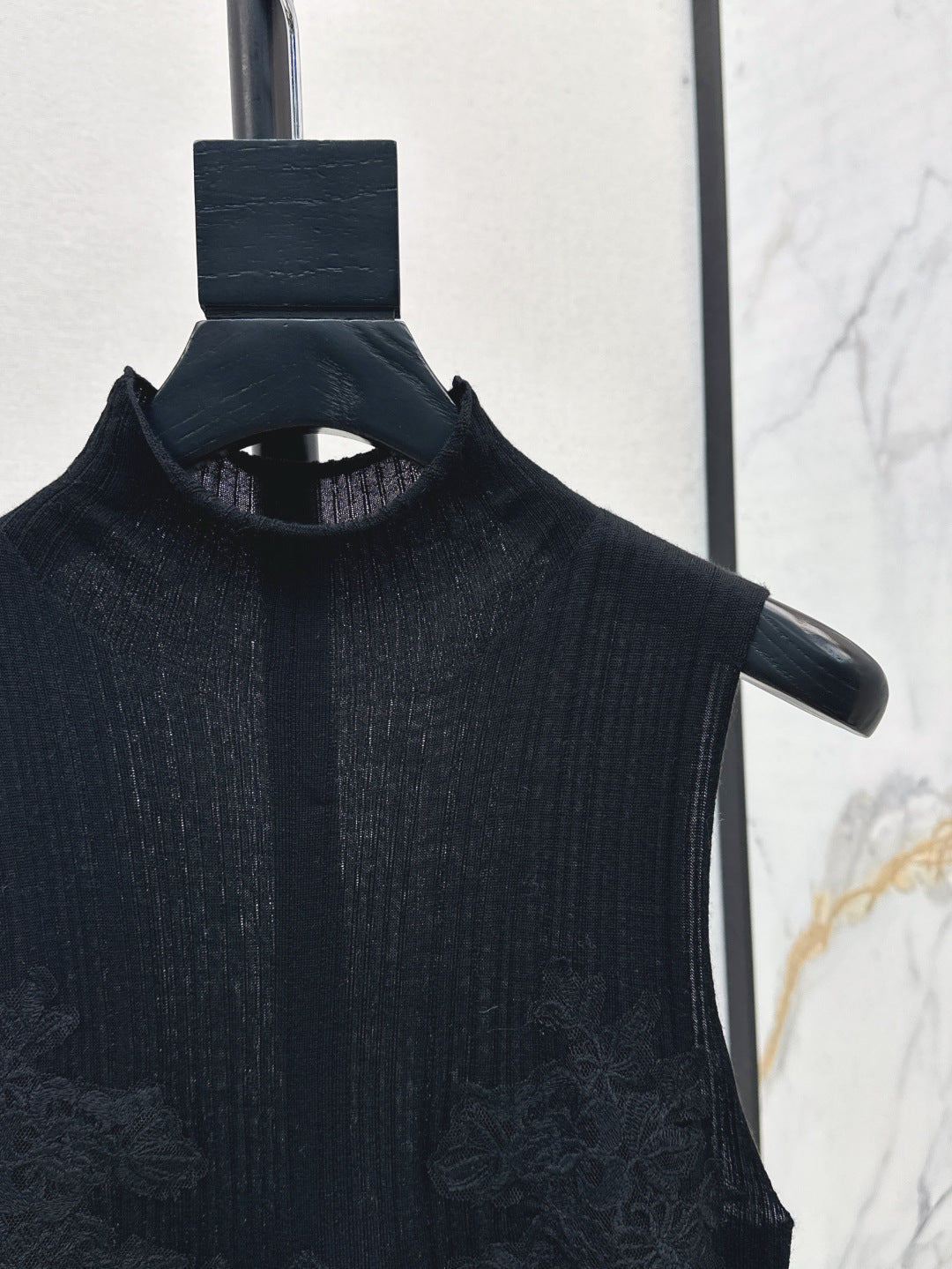 Es 25fw lace knit vest