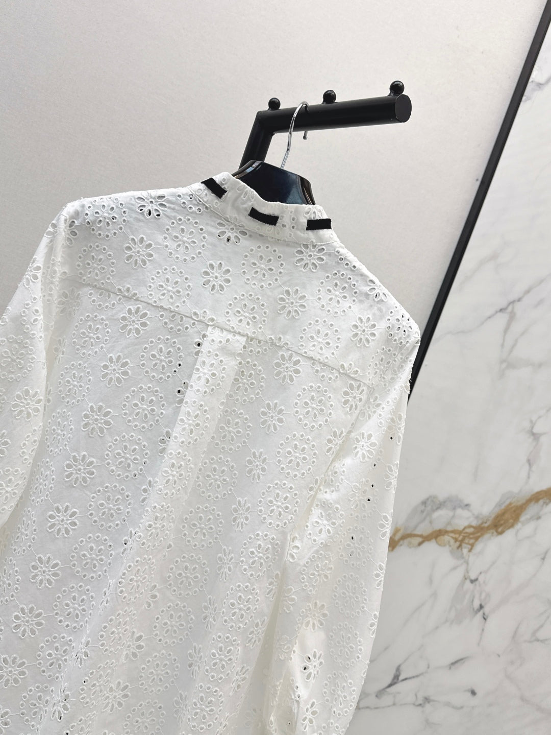 Valen 25fw embroidered shirt