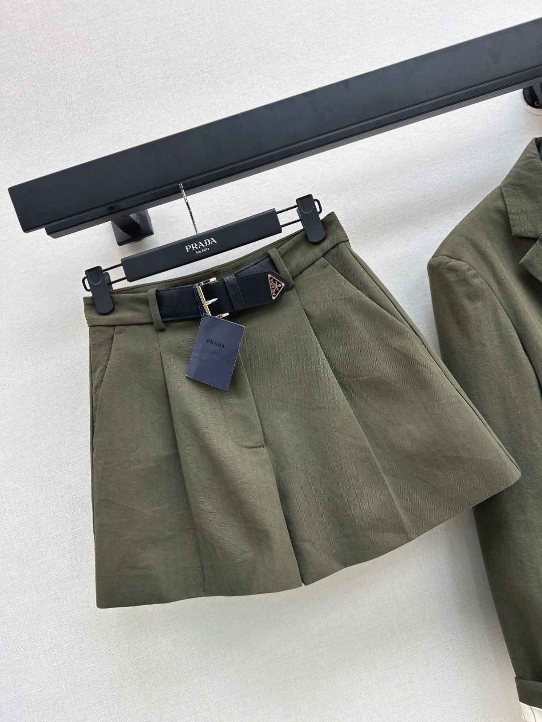 Pra 25fw belt skirt