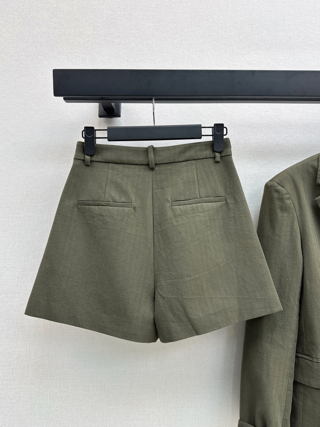 Pra 25fw belt skirt