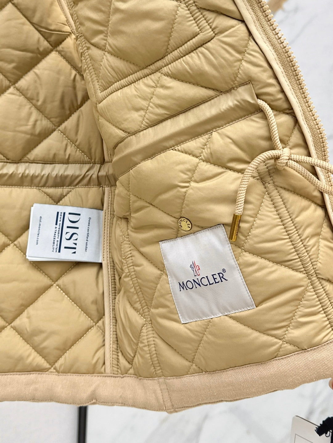 Monc 25fw down vest