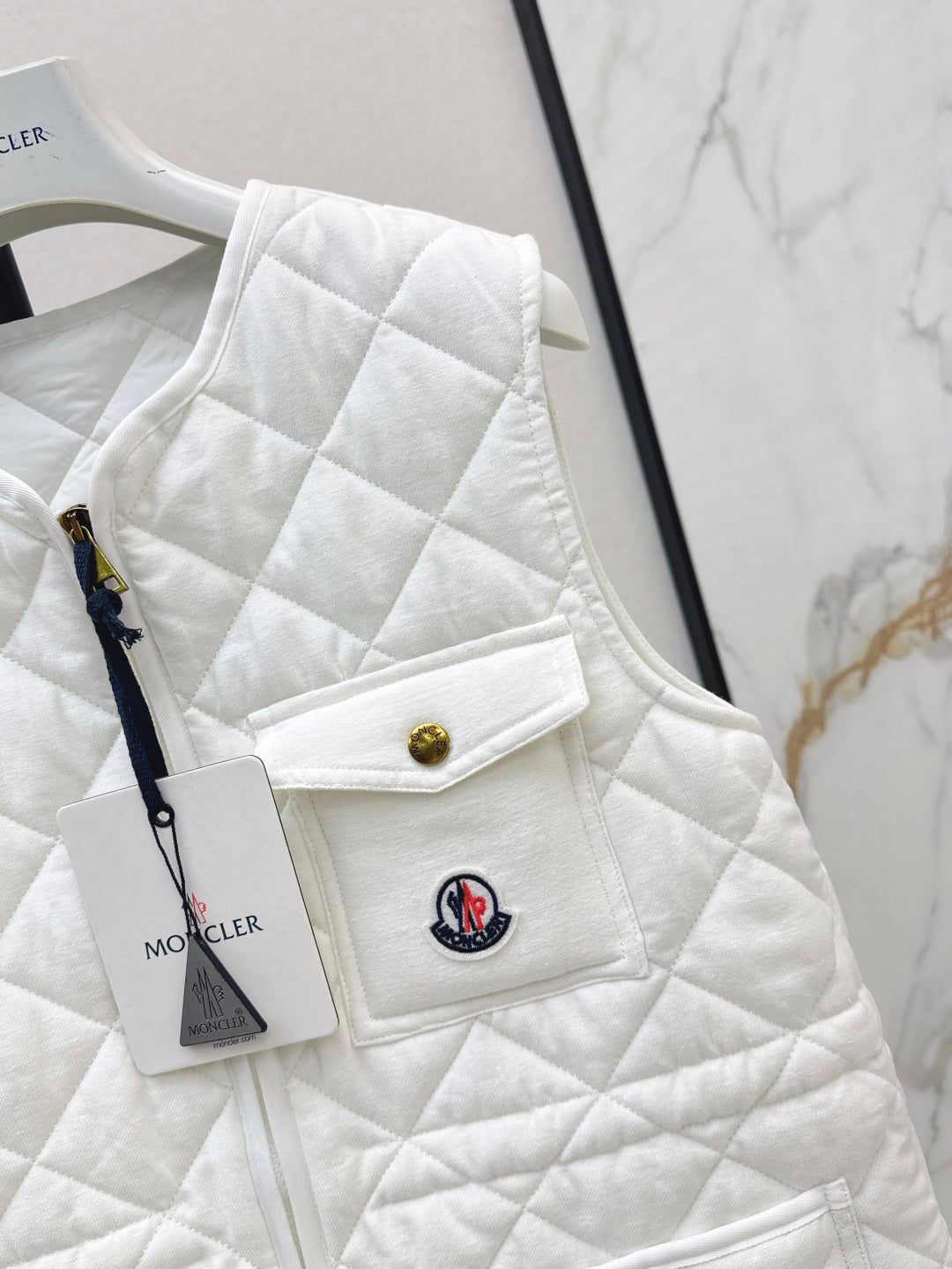 Monc 25fw down vest