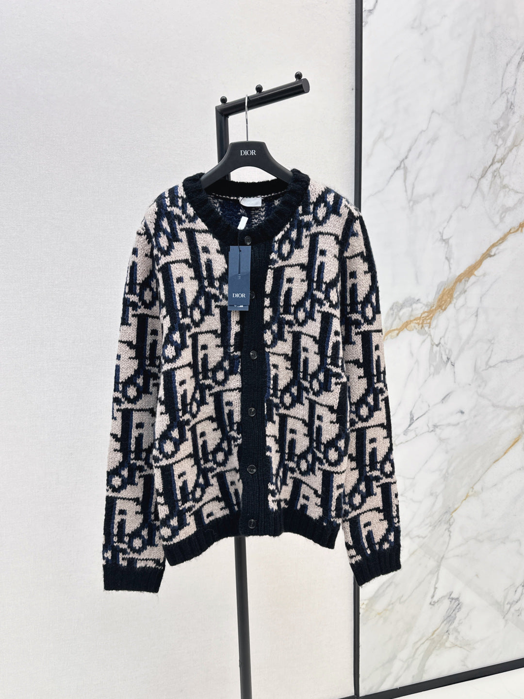 CD 25fw jacquard cardigan