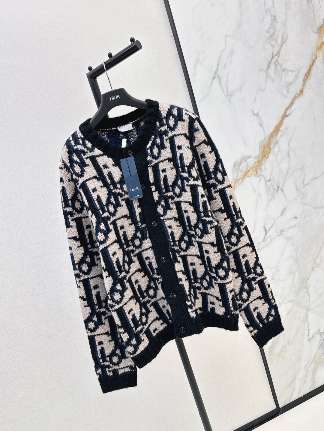 CD 25fw jacquard cardigan