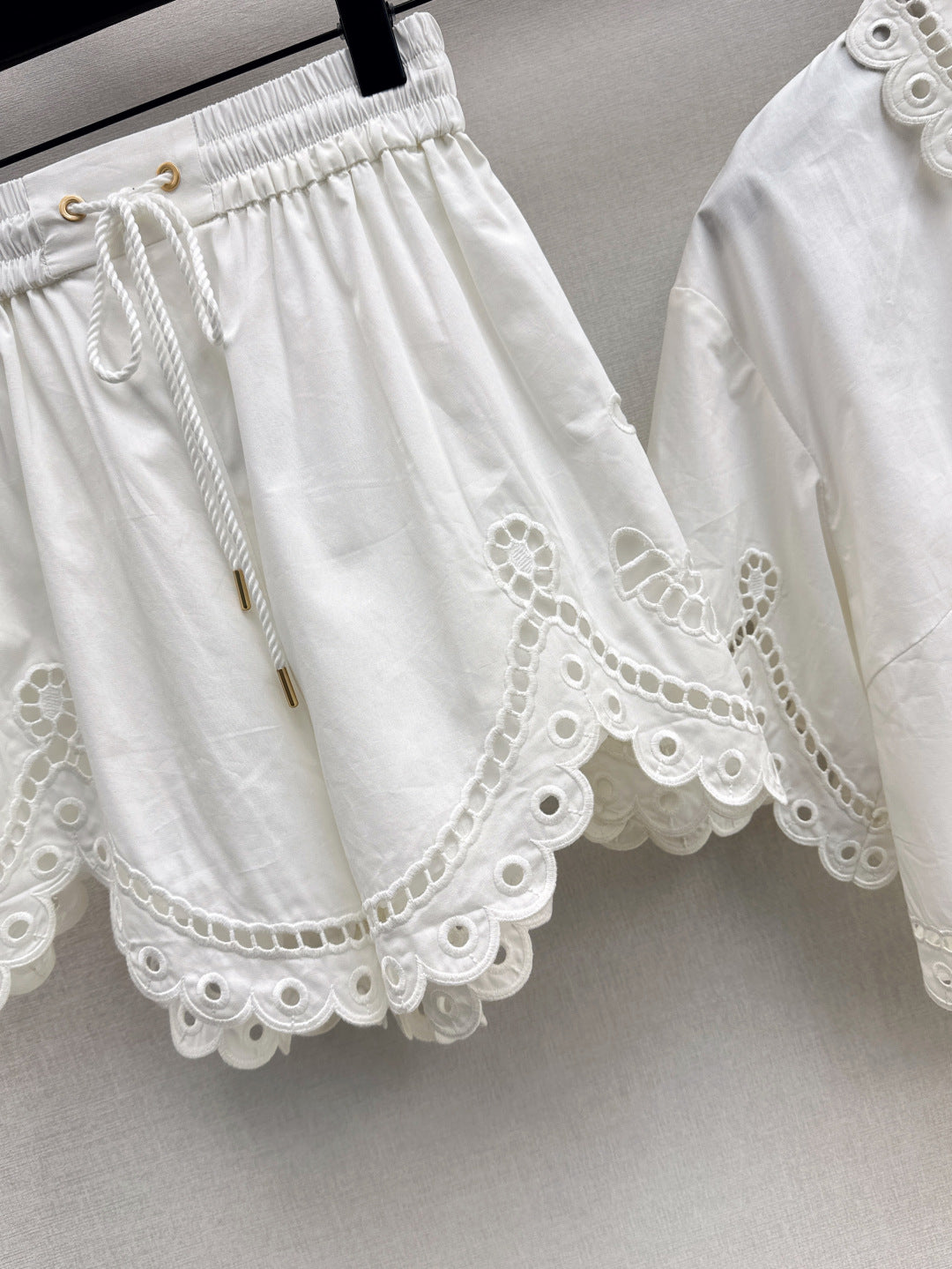 Zimm 25ss embroidered short