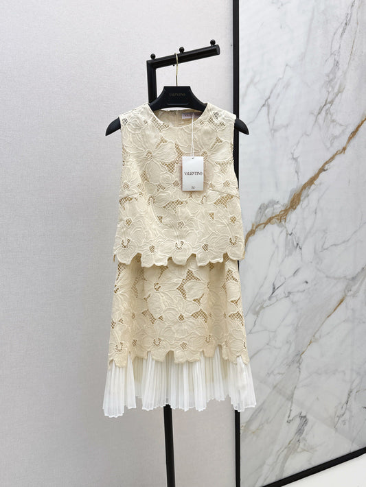 Valen 25ss embroidered dress