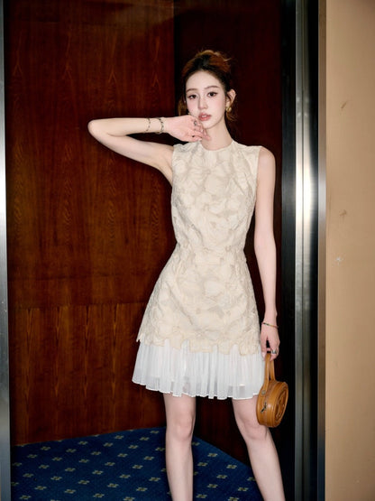 Valen 25ss embroidered dress