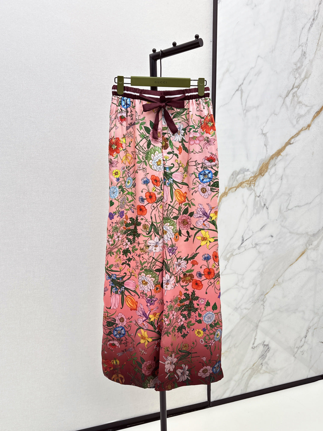 Guc 25fw printed pants