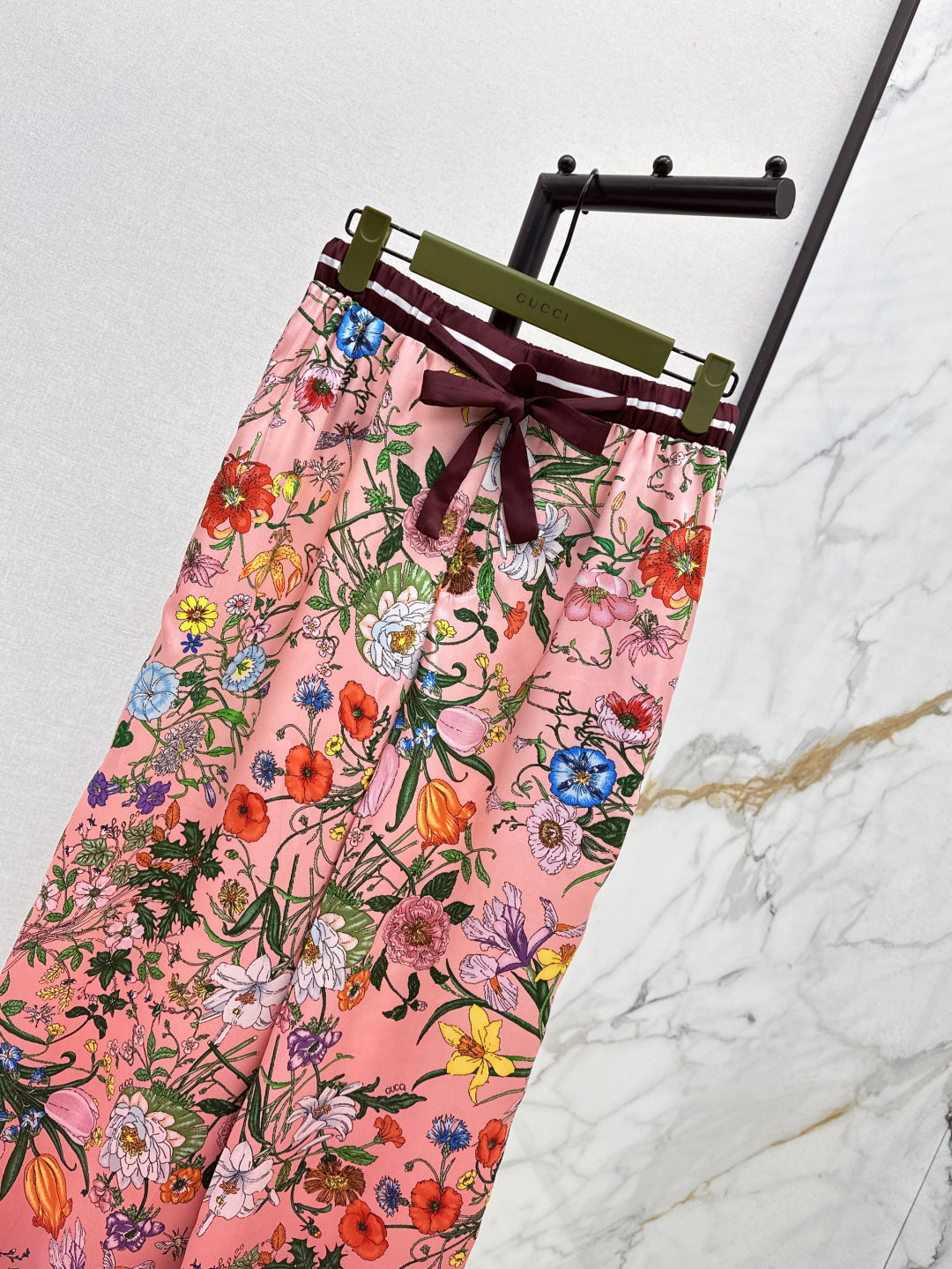 Guc 25fw printed pants