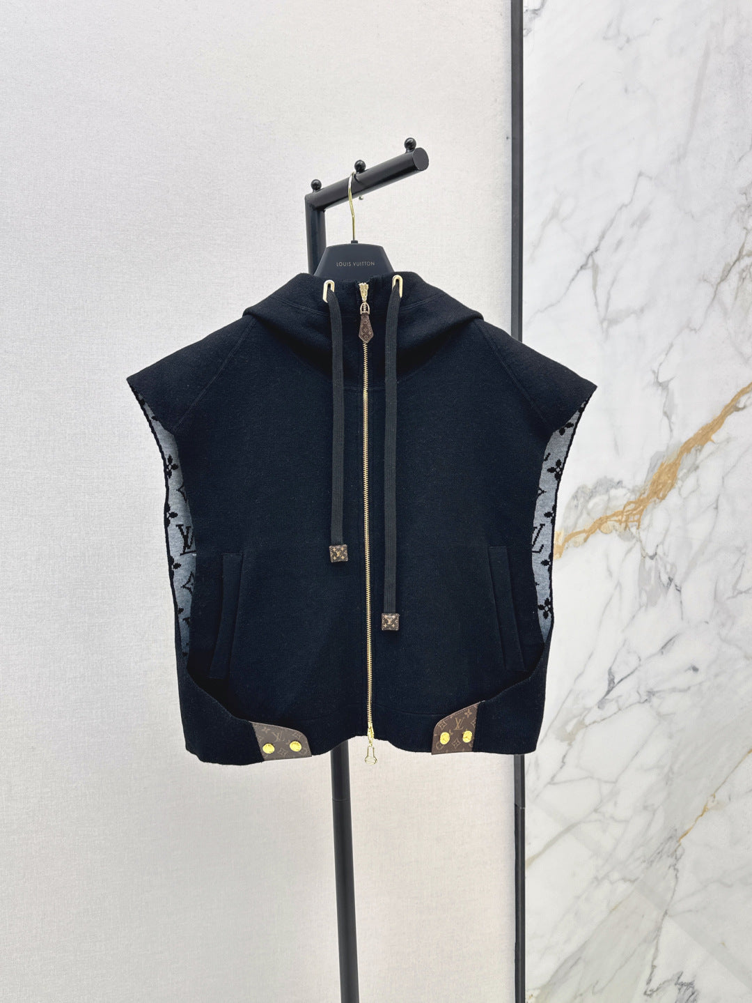Louis 25fw jacquard vest