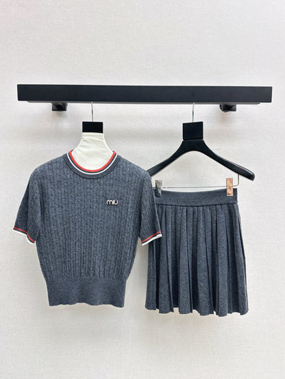 Miu 25fw knitted suit