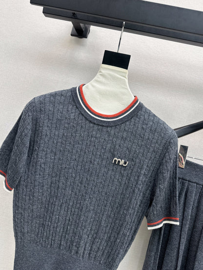 Miu 25fw knitted suit