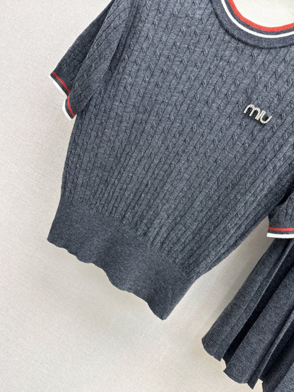 Miu 25fw knitted suit
