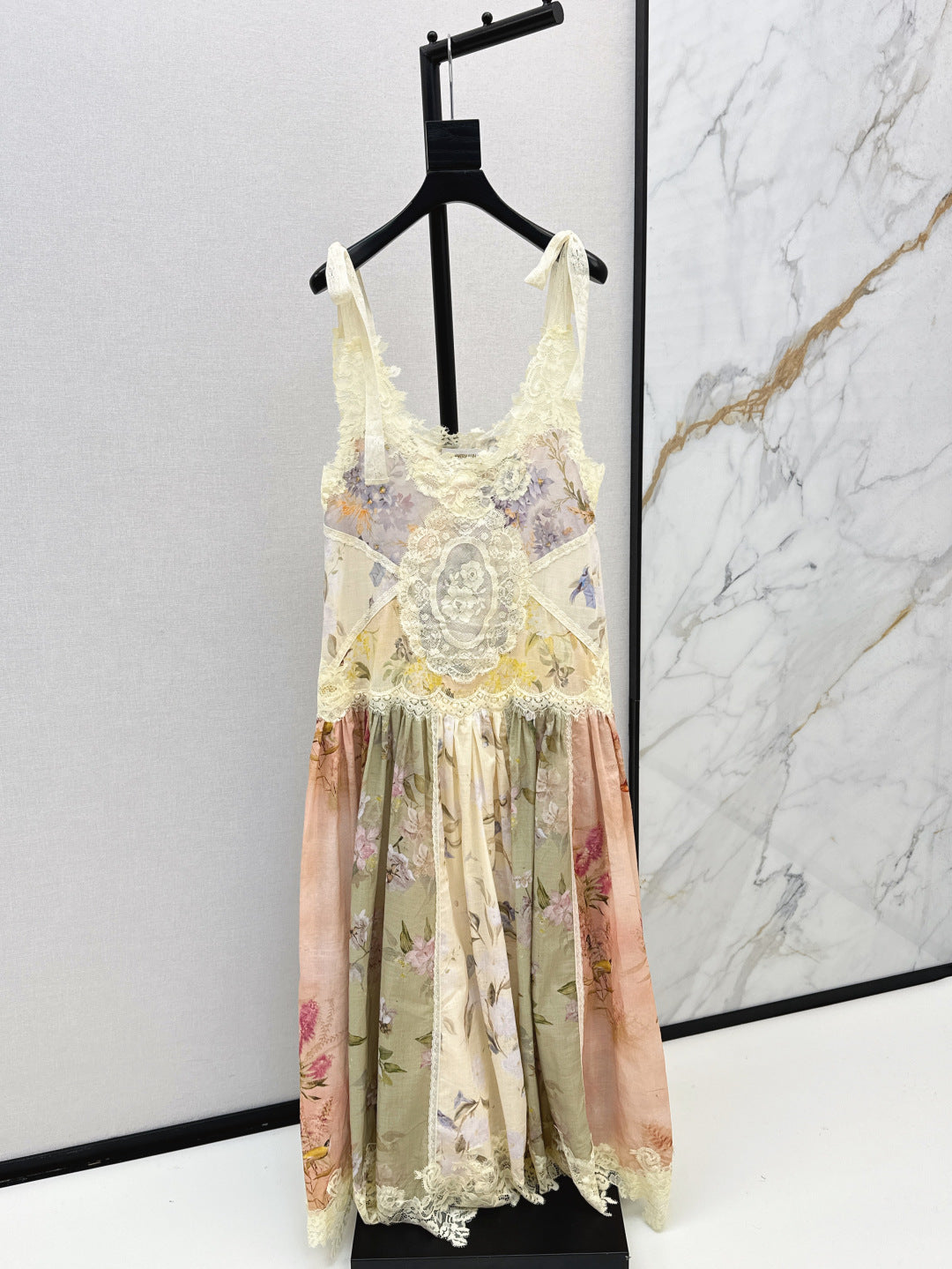 Zimm 25ss embroidered dress