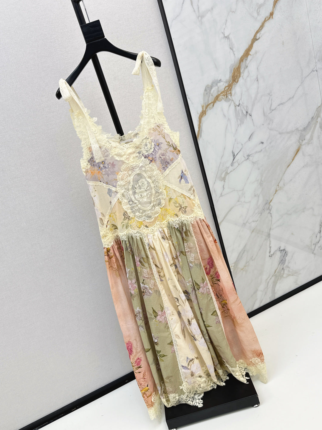 Zimm 25ss embroidered dress