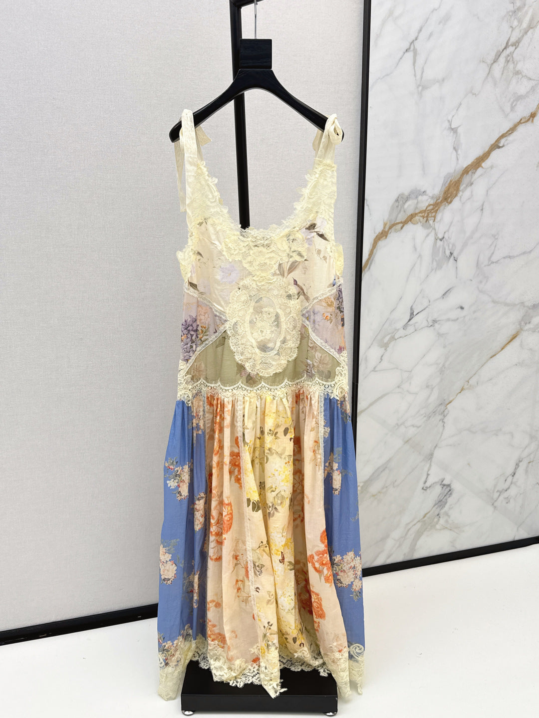 Zimm 25ss embroidered dress