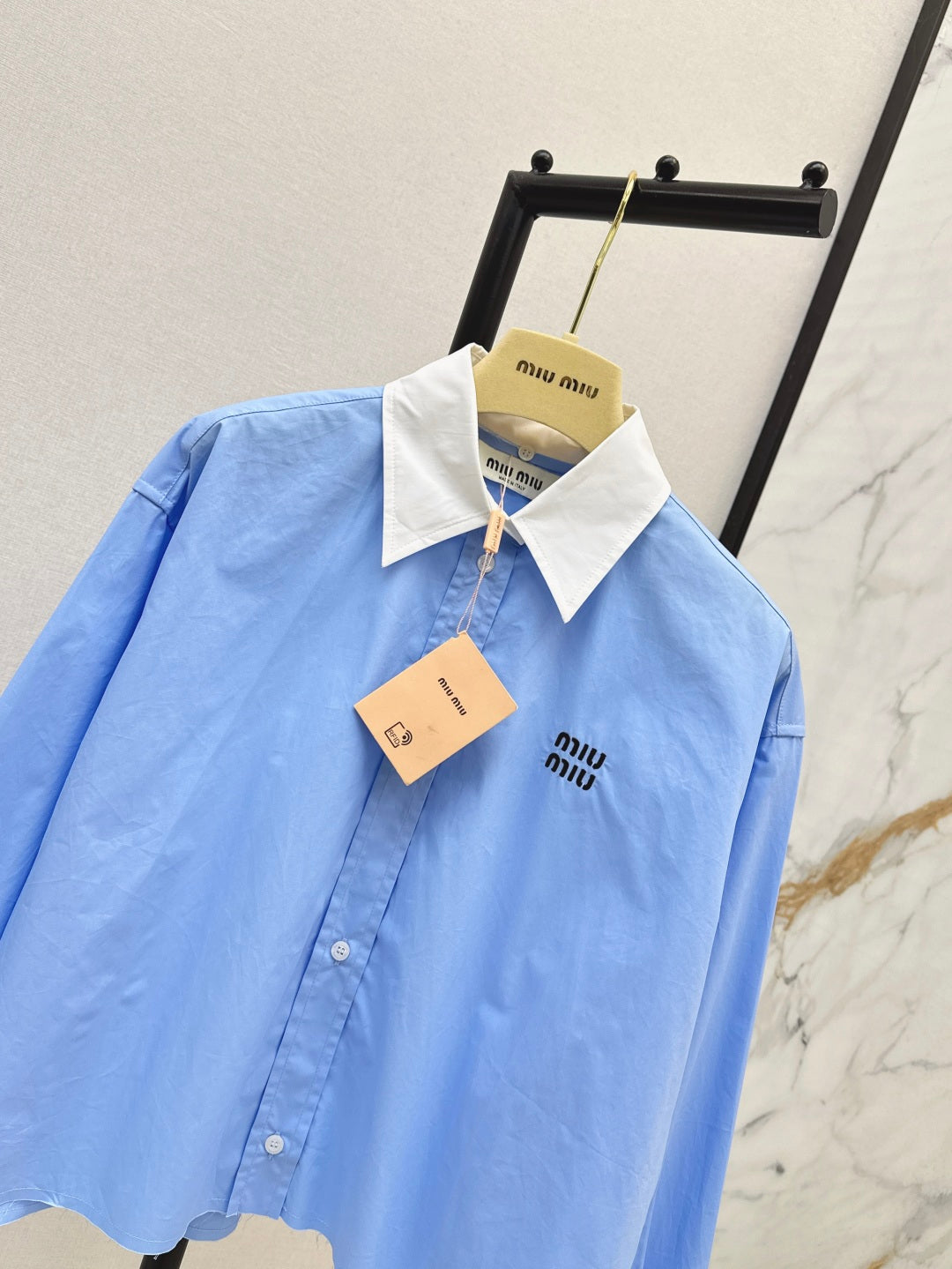 Miu 25fw crop shirt