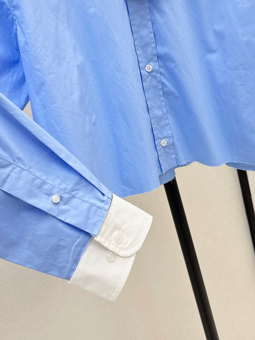 Miu 25fw crop shirt