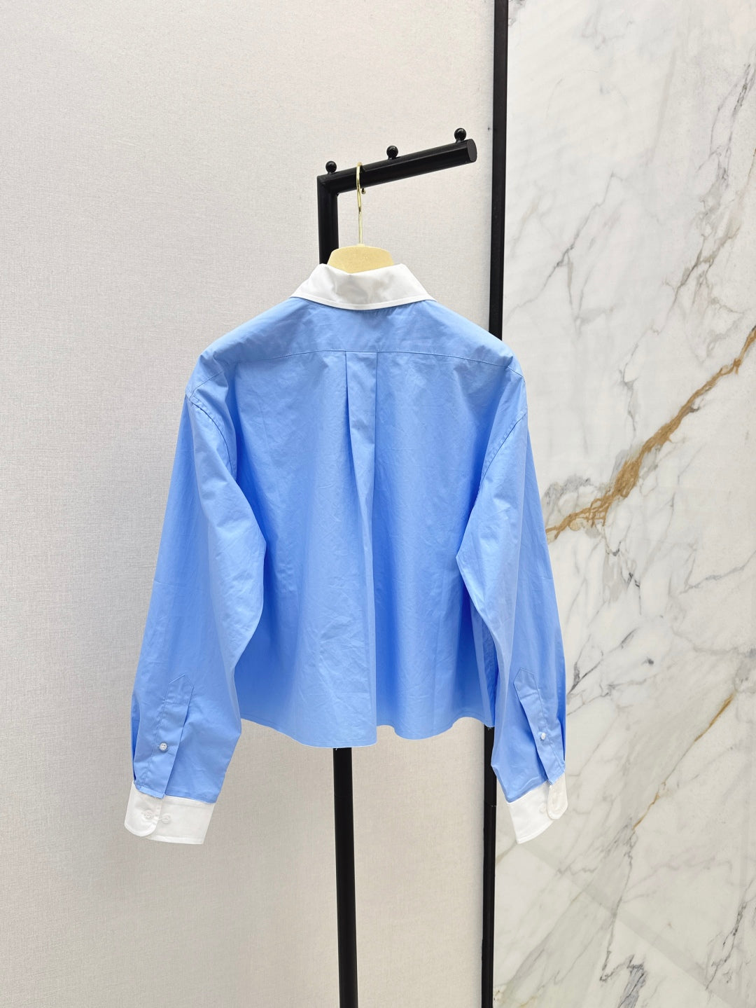 Miu 25fw crop shirt