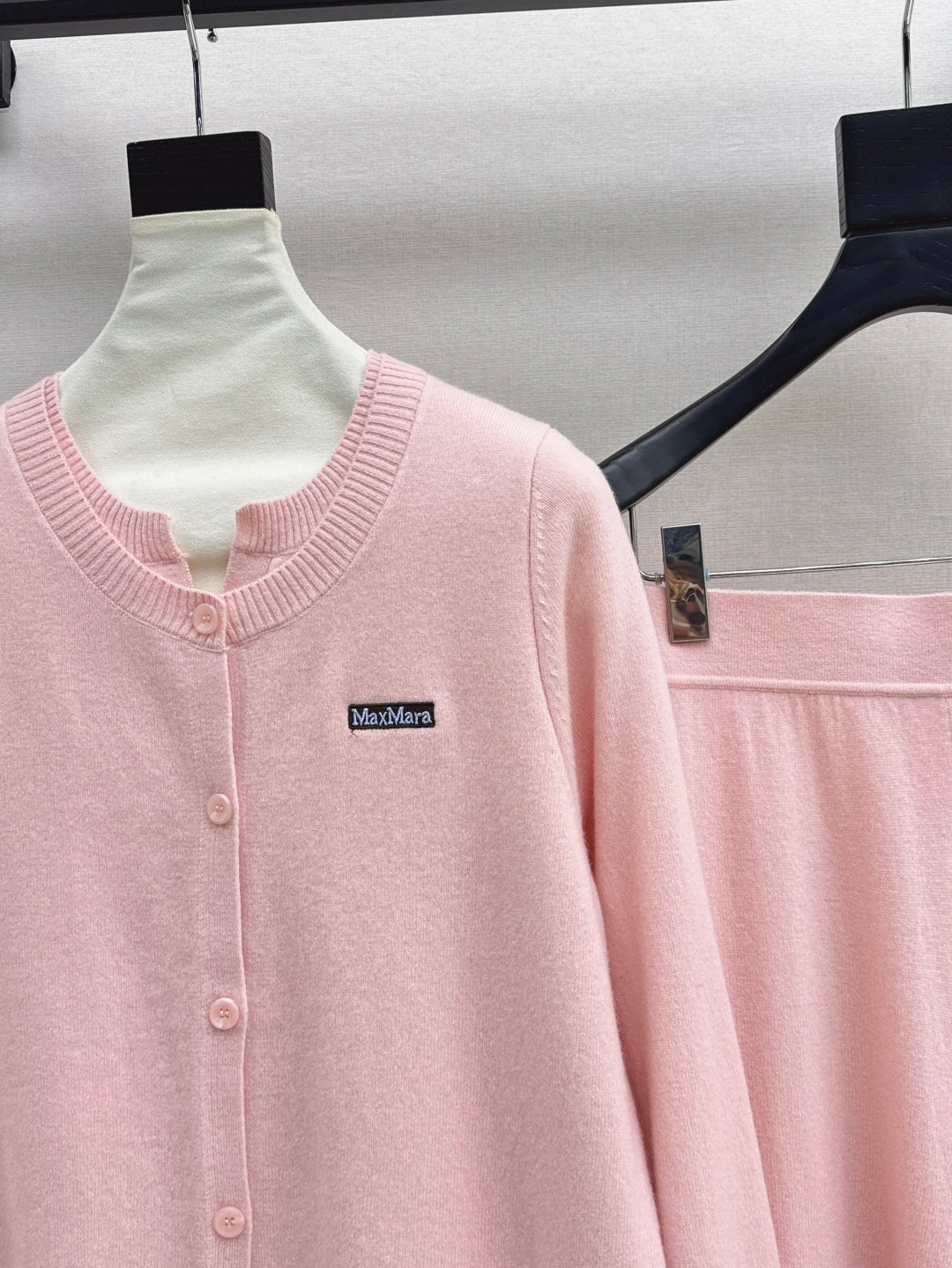 Max 25fw knitted suit