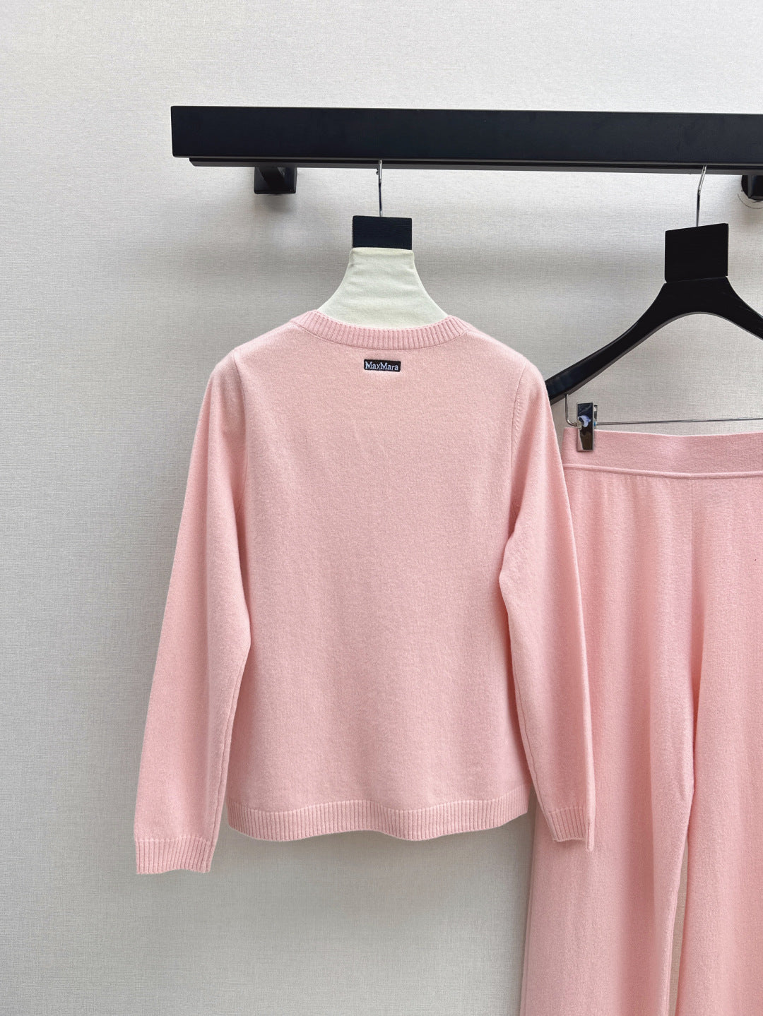 Max 25fw knitted suit