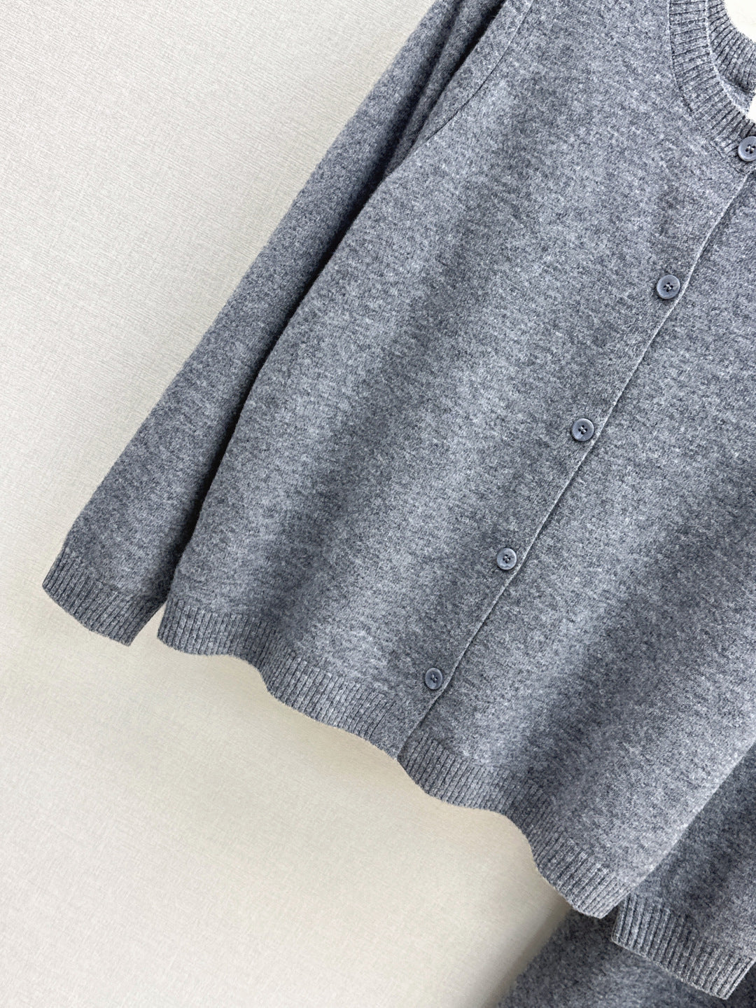 Max 25fw knitted suit