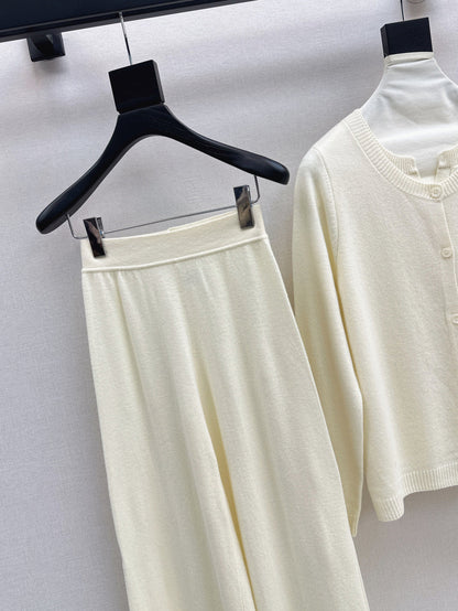 Max 25fw knitted suit
