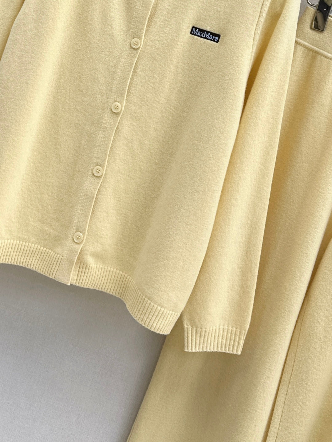 Max 25fw knitted suit