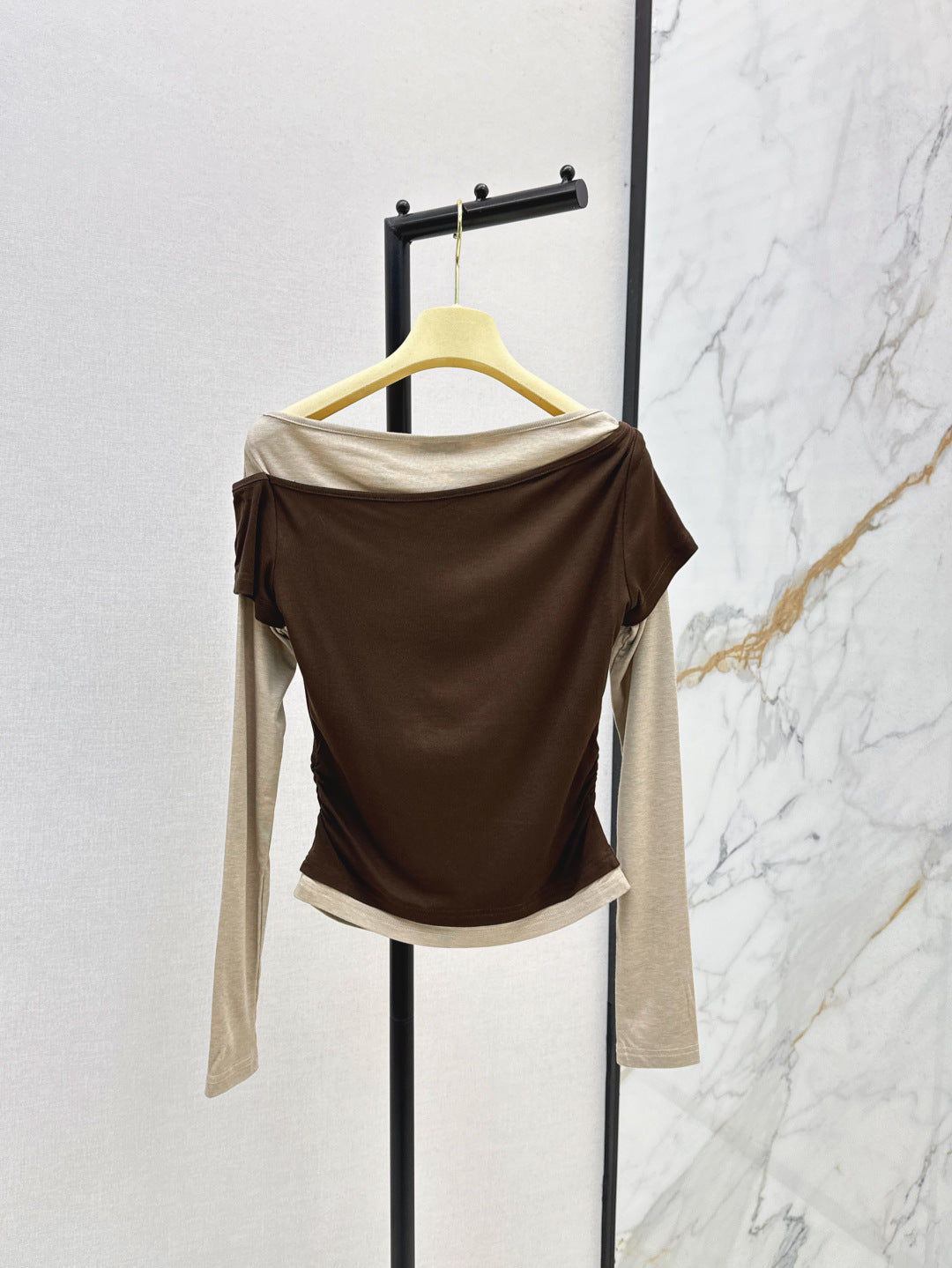 Miu 25fw off-shoulder shirt