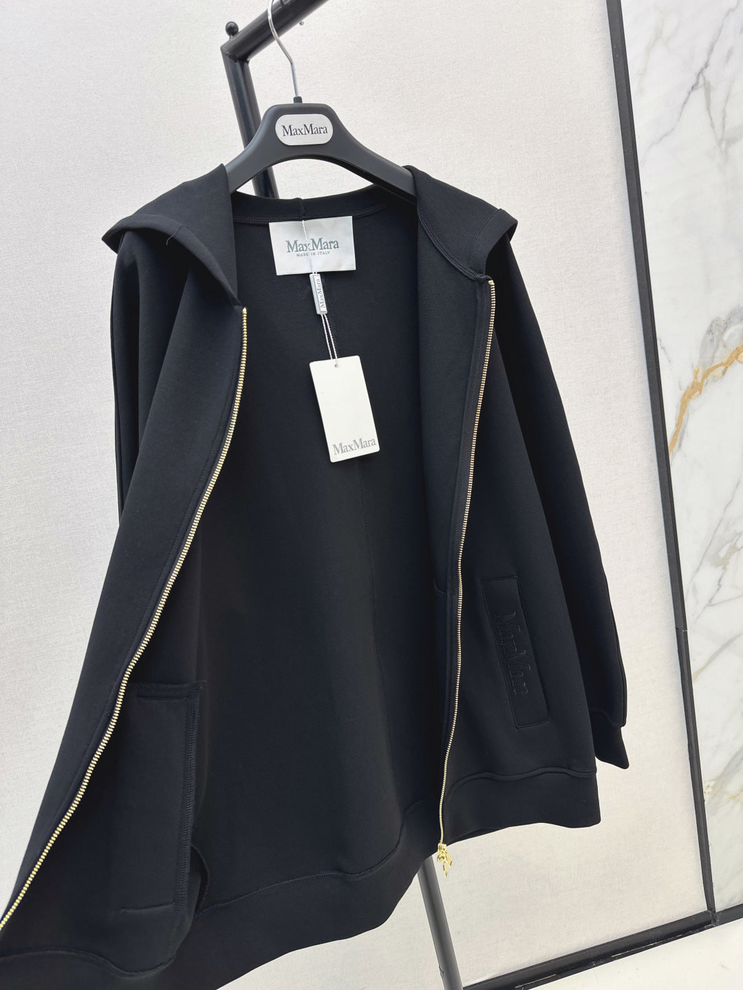 Loe 25fw hoodie