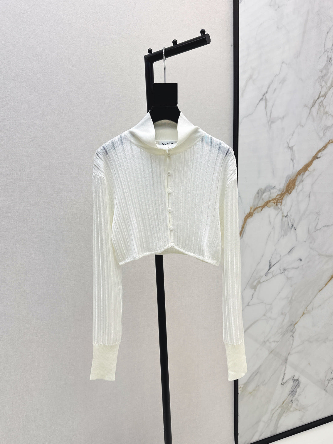 Ala 25fw knitted cardigan