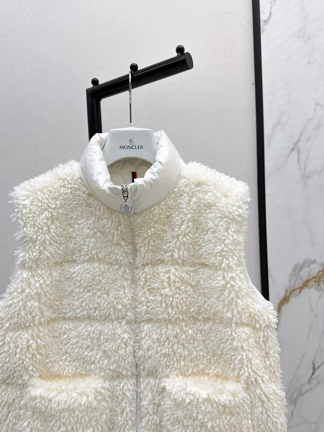 Monc 25fw down vest
