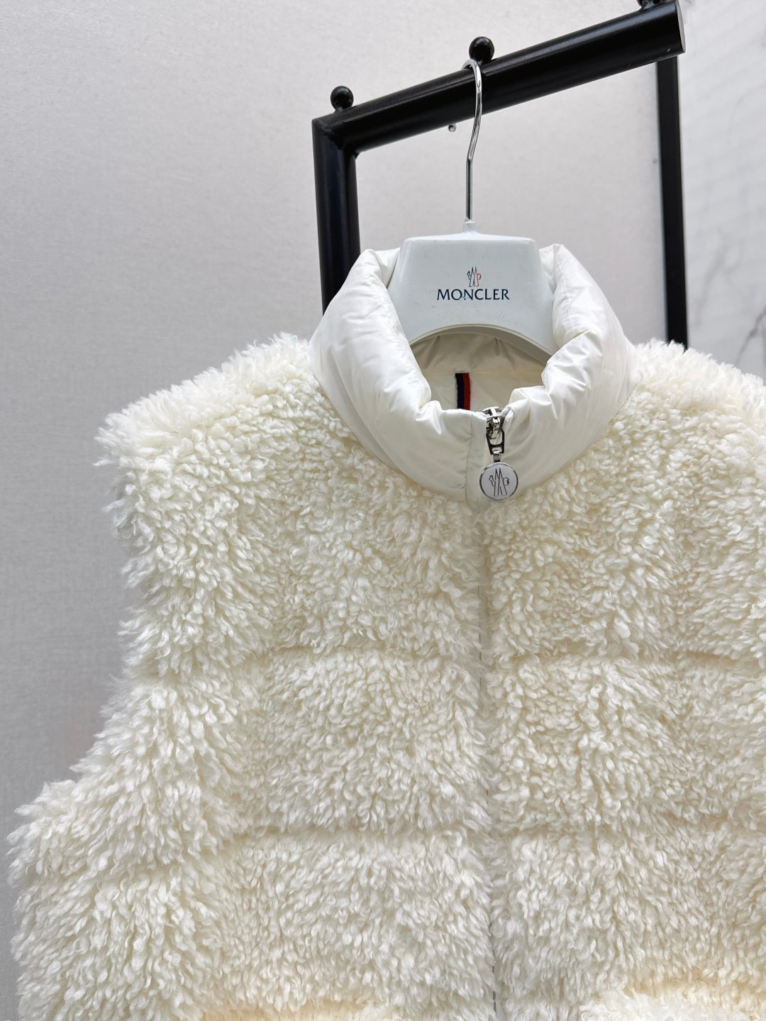 Monc 25fw down vest