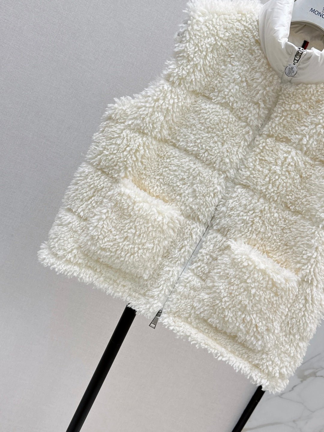 Monc 25fw down vest