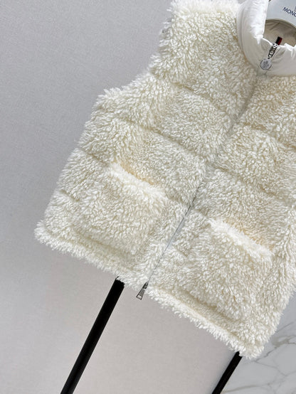 Monc 25fw down vest