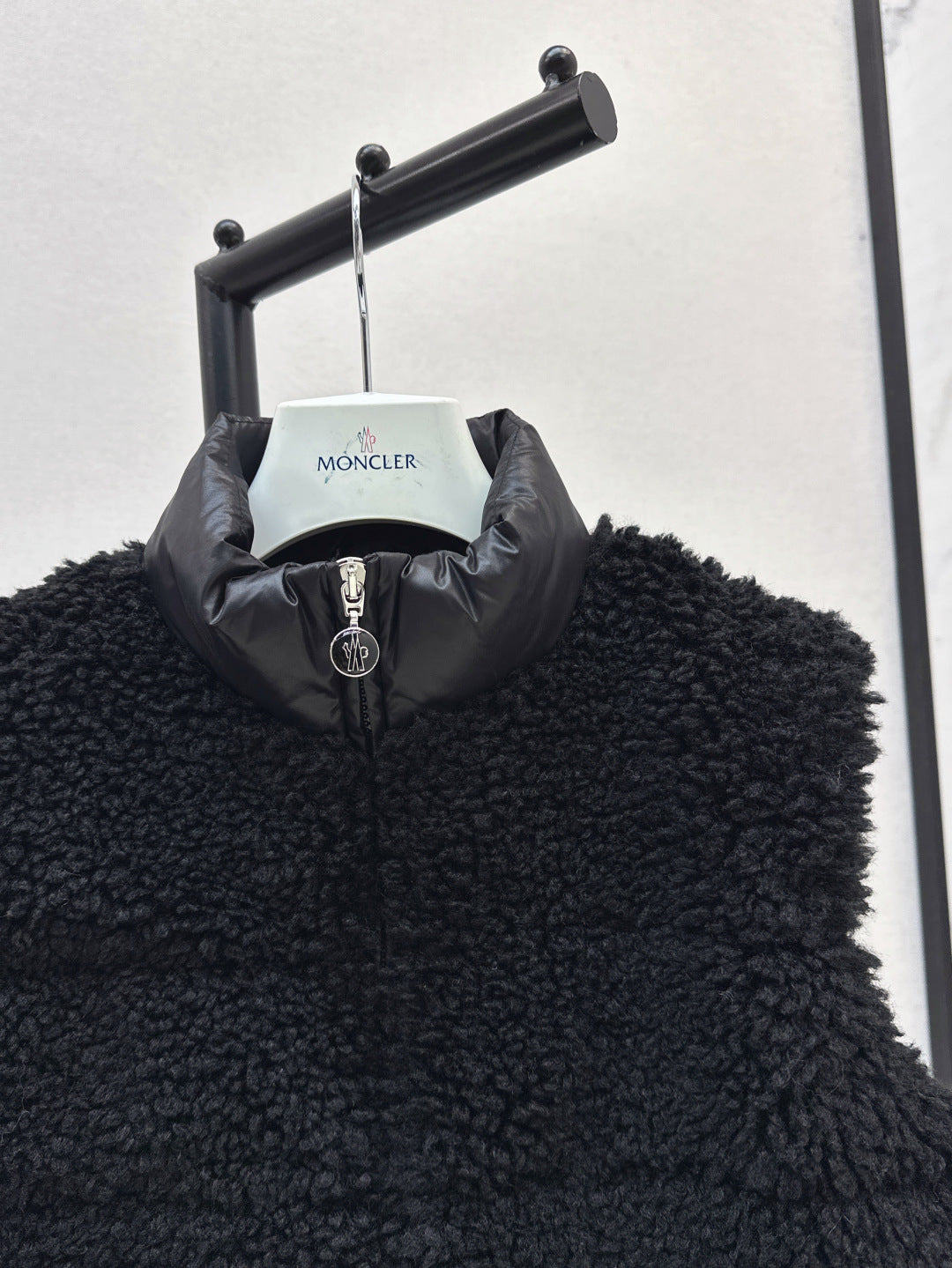 Monc 25fw down vest