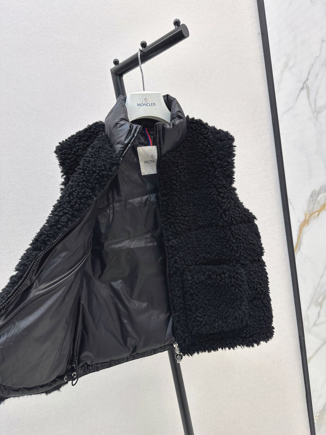 Monc 25fw down vest