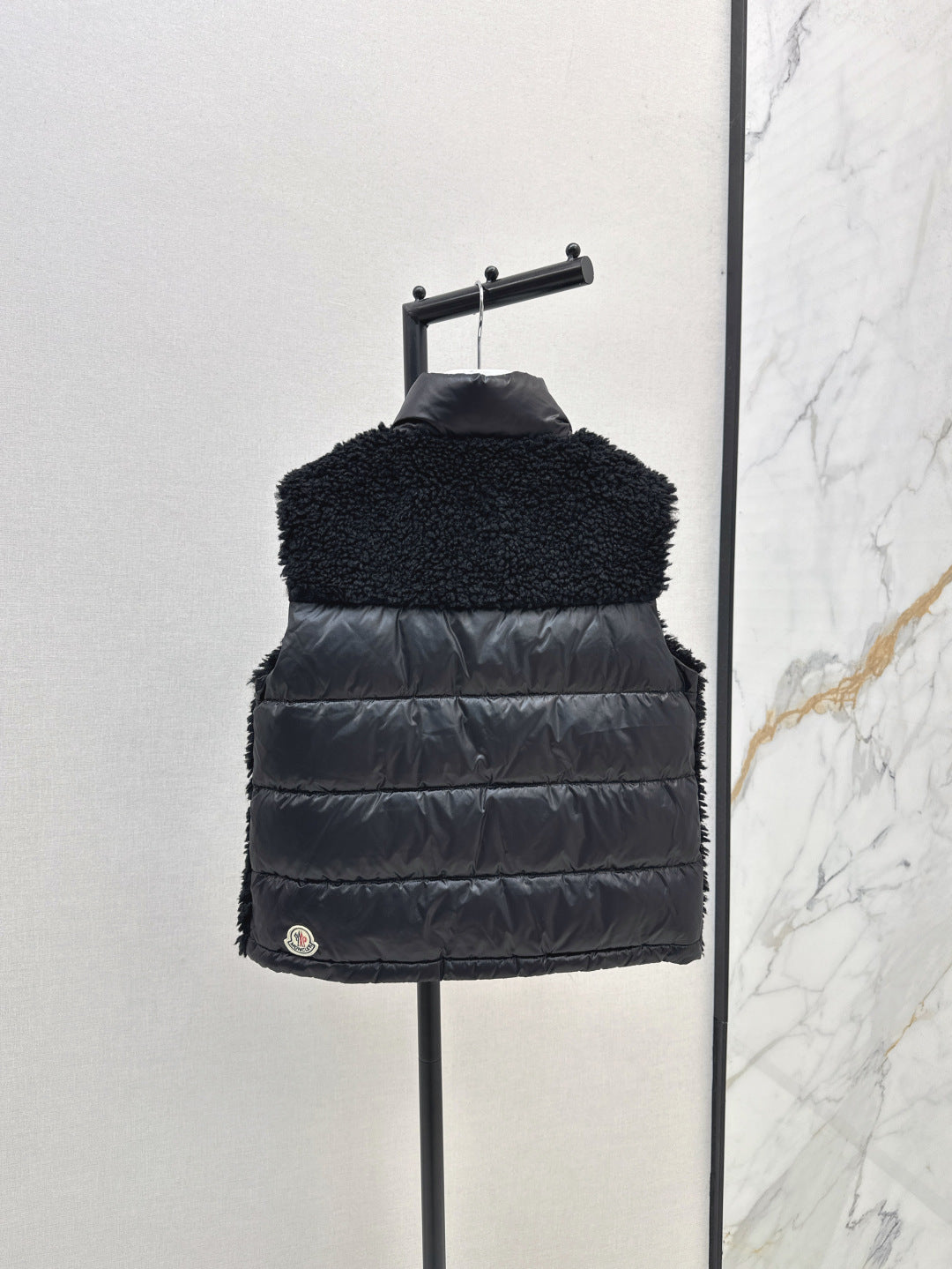 Monc 25fw down vest