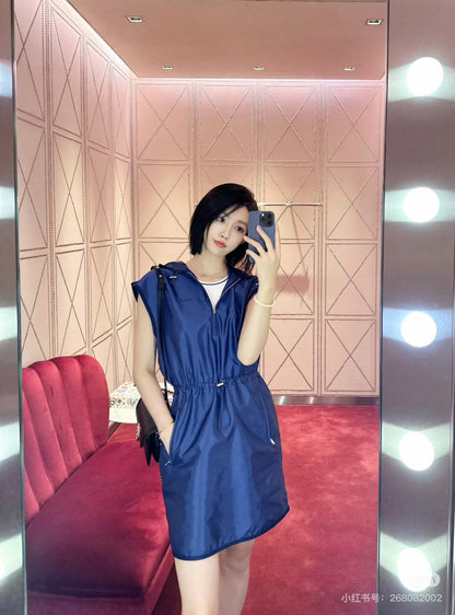 Guc 25fw sleeveless dress