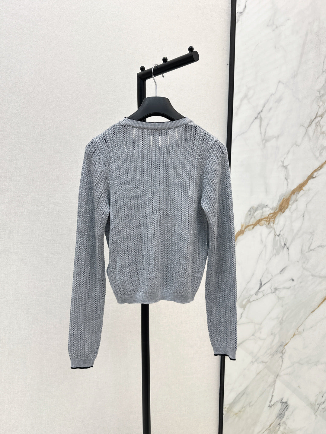 Loe 25fw knitted sweater