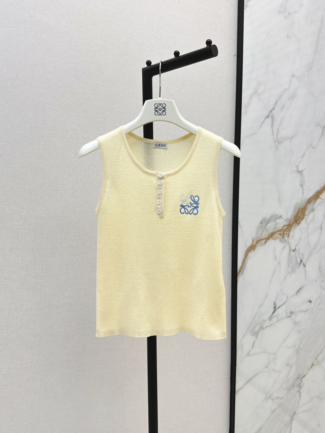 Loe 25fw knitted vest