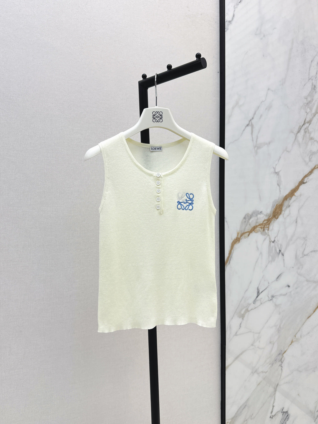 Loe 25fw knitted vest
