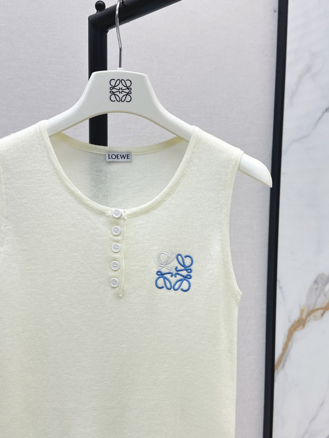 Loe 25fw knitted vest