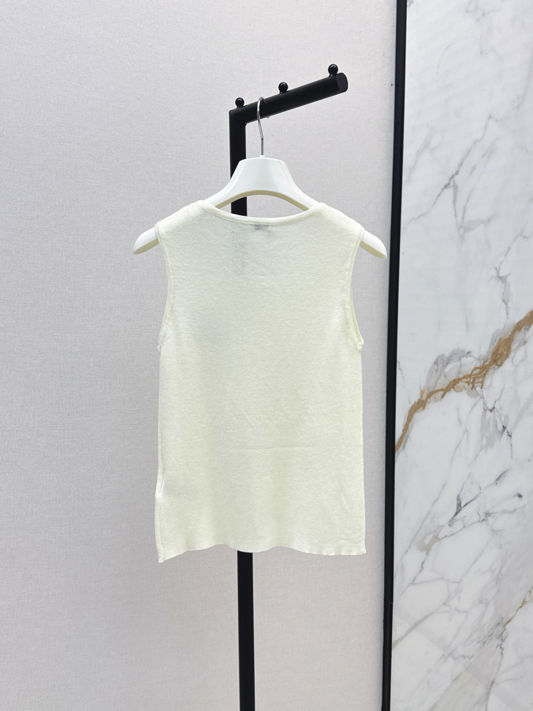 Loe 25fw knitted vest